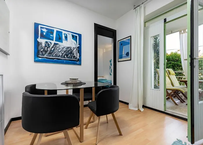 2bdr App, Pet Welcome, 999 Apartment