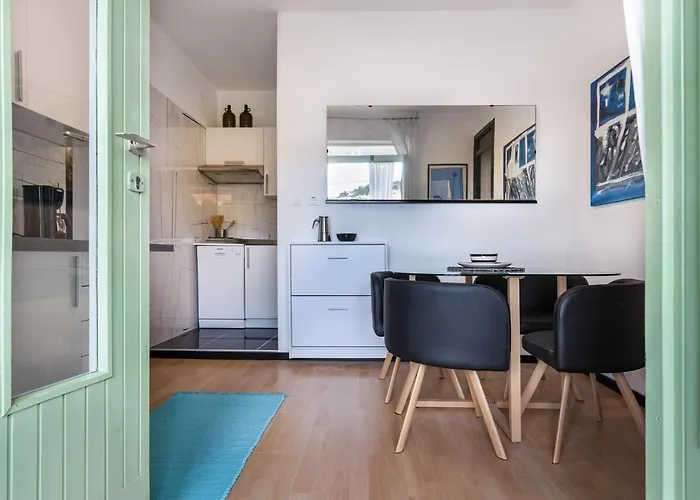 2bdr App, Pet Welcome, 999 * 라벡